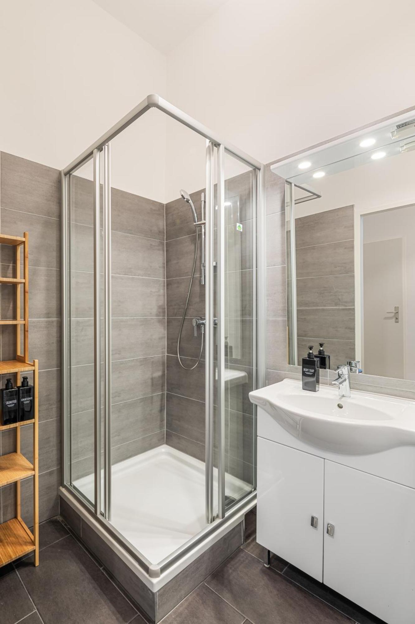 Apartament 2 Bed I 82 M2 I Comfy I 160 Mbit Wifi *